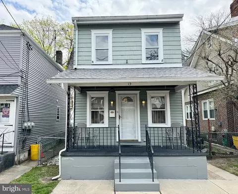15 Pierce Ave, Trenton, NJ 08629