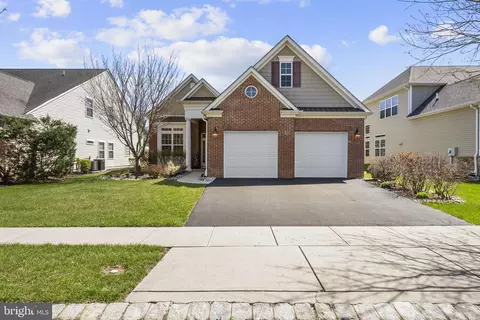 11 Tuscany Dr, Princeton Junction, NJ 08550