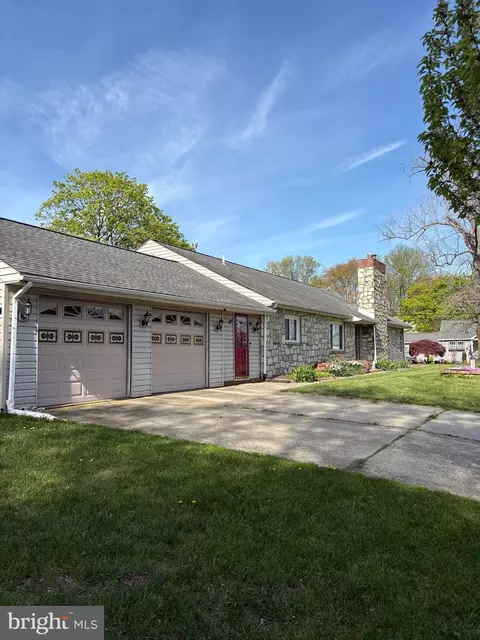 3 Philyet Dr, Hightstown, NJ 08520