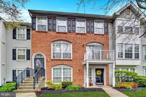 86 Chambord Ct, Hamilton, NJ 08619