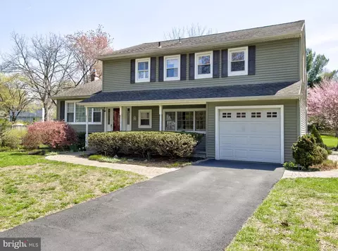 56 Rocky Brook Rd, Cranbury, NJ 08512