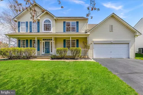 1 Stonehedge Dr, East Windsor, NJ 08520