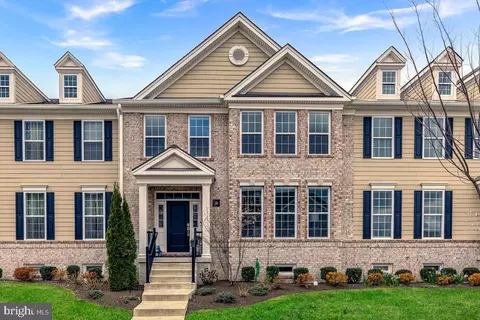 18 Magpie Ln, Princeton, NJ 08540