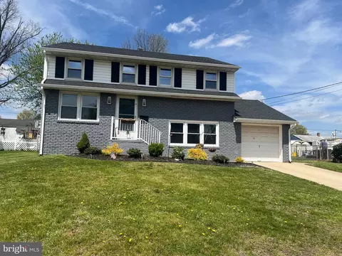 28 Jamaica Way, Hamilton, NJ 08610