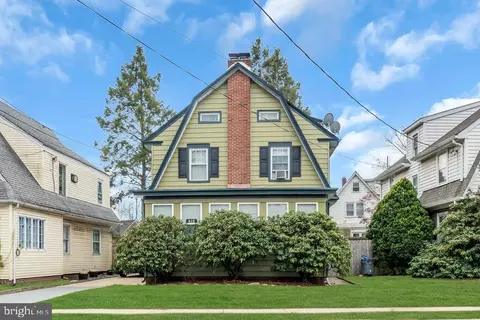 415 Sanhican Dr, Trenton, NJ 08618