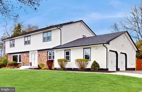 11 Manor Ridge Dr, Princeton Junction, NJ 08550