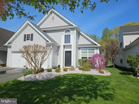 353 Blanketflower Ln, Princeton Junction, NJ 08550