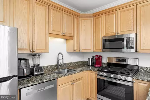 Kitchen - 28 Kyle Way, Ewing, NJ 08628 photo 3 of 3