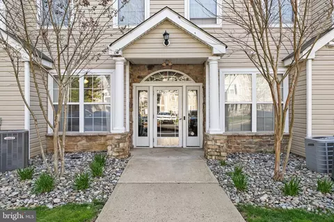 28 Kyle Way, Ewing, NJ 08628