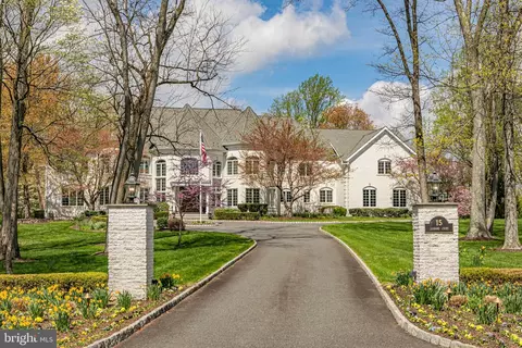 15 Leonard Ct, Princeton, NJ 08540