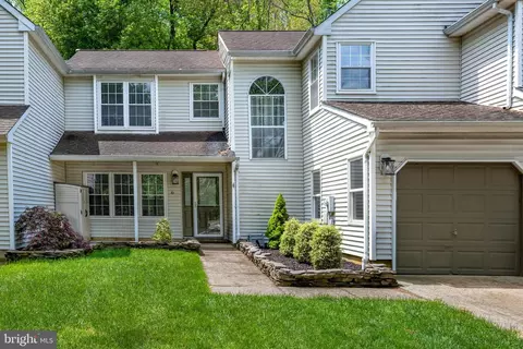 61 Evergreen Dr, East Windsor, NJ 08520