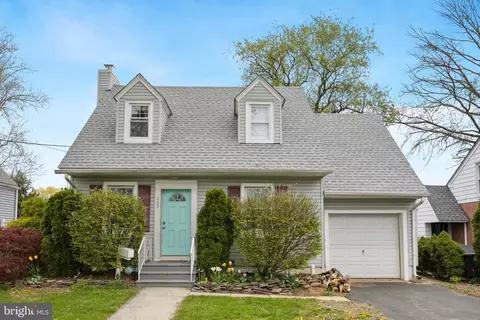 202 Sheridan Rd, Hamilton, NJ 08619