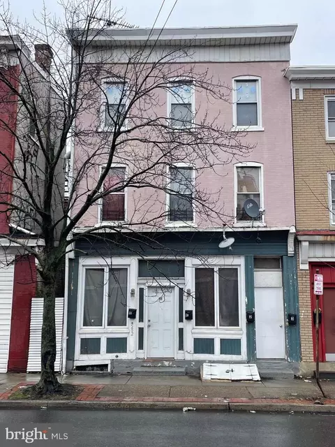 582 S Clinton Ave, Trenton, NJ 08611