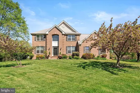 14 Sousa Ct, East Windsor, NJ 08520