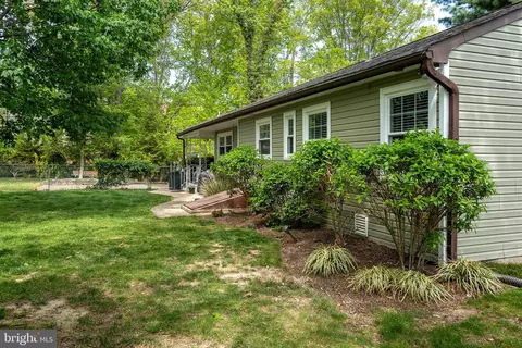 Exterior - 5 White Beech Ct, Ewing, NJ 08618 photo 7 of 7