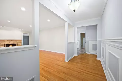 Entry Way - 2115 Pennington, Ewing, NJ 08638 photo 2 of 3
