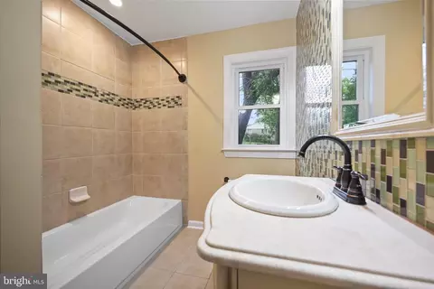 Bath - 2115 Pennington, Ewing, NJ 08638 photo 3 of 6