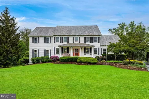 4 Chambers Farm Rd, Robbinsville, NJ 08691