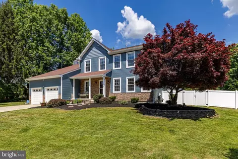 4 Honeysuckle Dr, Robbinsville, NJ 08691