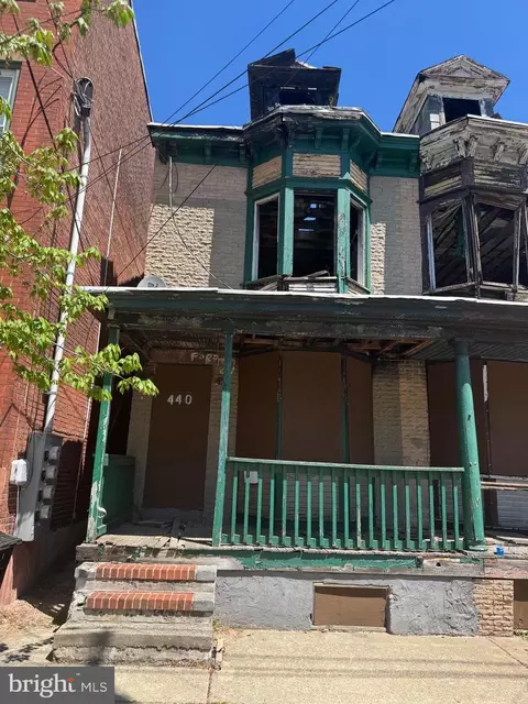 440 W Hanover St, Trenton, NJ 08618