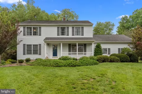 4 Nathaniel Green Dr, Titusville, NJ 08560