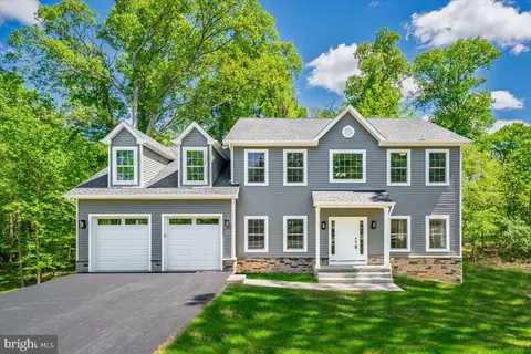 18 Brookdale Dr, Lawrence Township, NJ 08648