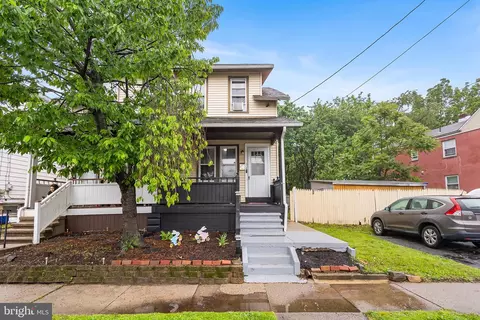 34 Francis Ave, Hamilton, NJ 08629