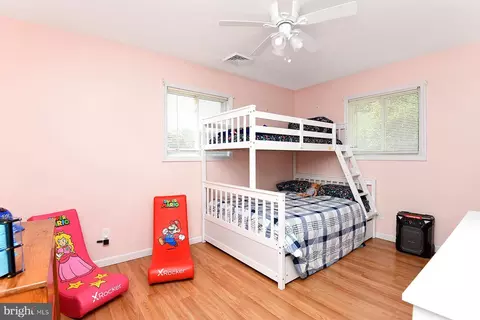 Bedroom - 13 Dorset Dr, Ewing, NJ 08618 photo 3 of 3