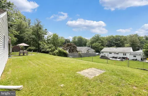 Exterior - 13 Dorset Dr, Ewing, NJ 08618 photo 3 of 5
