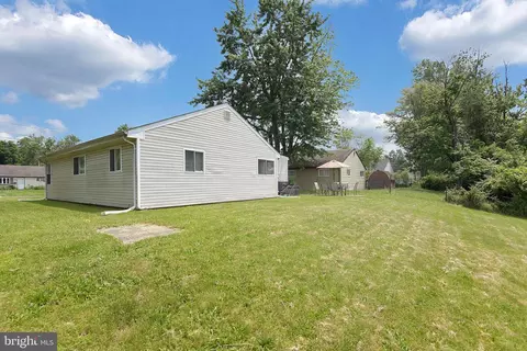 Exterior - 13 Dorset Dr, Ewing, NJ 08618 photo 5 of 5