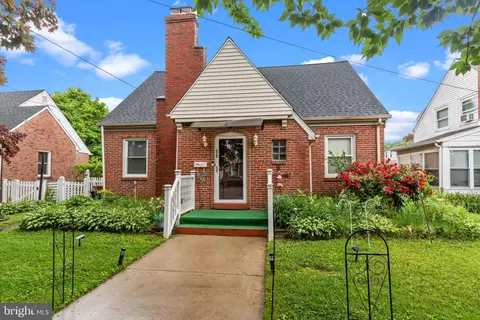 217 Lake Ave, Hamilton, NJ 08610