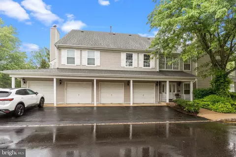 107 Regency Pl, Trenton, NJ 08648