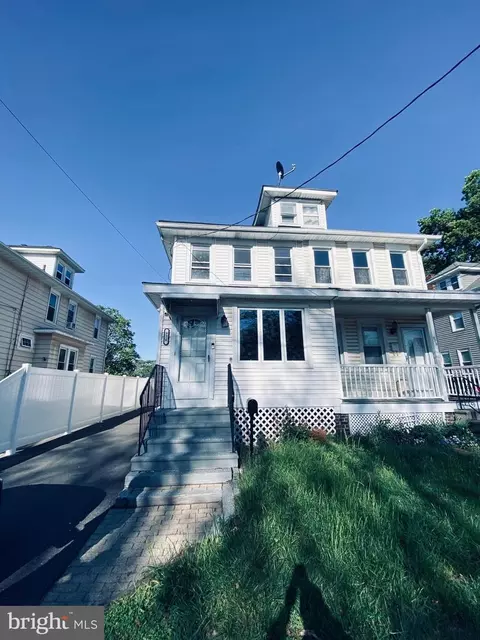 976 Klockner Rd, Hamilton, NJ 08619