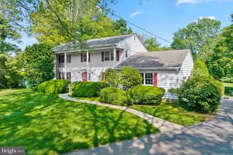 12 Springwood Dr, Princeton Junction, NJ 08550
