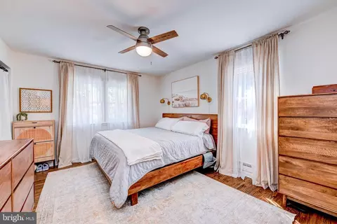 Bedroom - 33 Dailey Dr, Hamilton, NJ 08620 photo 4 of 5
