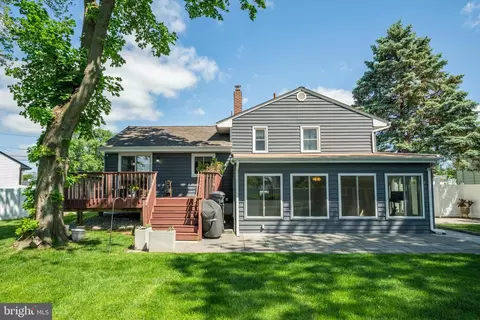 Exterior - 33 Dailey Dr, Hamilton, NJ 08620 photo 2 of 8