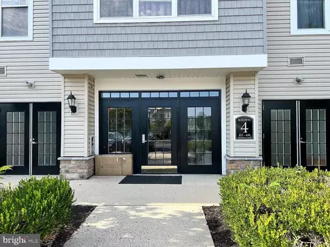 413 Masterson Ct, Ewing, NJ 08618 photo 1