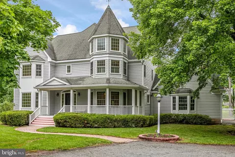 6 Benedek Rd, Princeton, NJ 08540