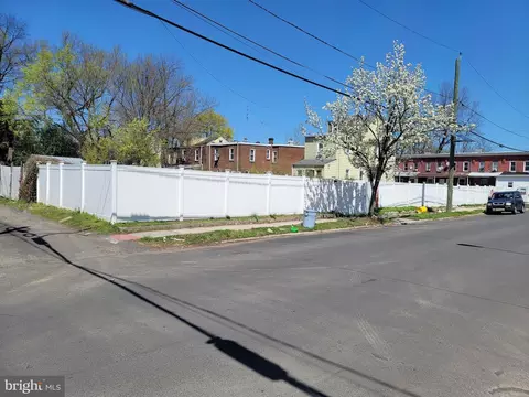 365 Cleveland Ave, Trenton, NJ 08629