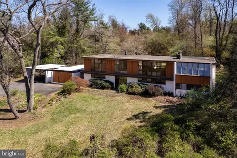 70 Heather Ln, Princeton, NJ 08540