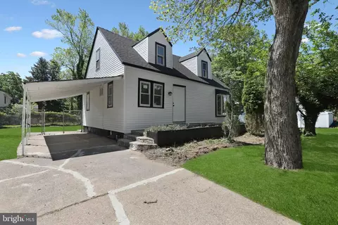 47 Somerset St, Ewing, NJ 08638