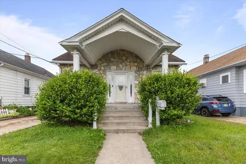121 Emanuel St, Hamilton, NJ 08610