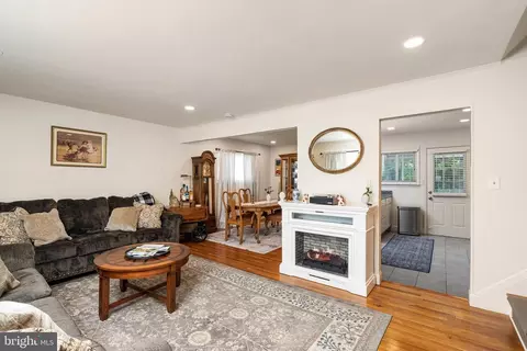 44 Rolling Ln, Hamilton, NJ 08690 photo 11
