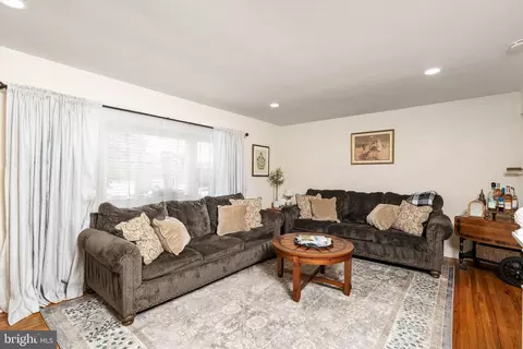 44 Rolling Ln, Hamilton, NJ 08690 photo 9