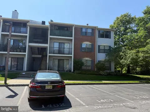 13 Kite Ct, Lawrence Township, NJ 08648