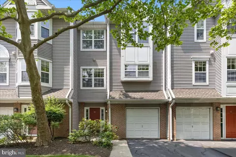 80 W Shrewsbury Pl, Princeton, NJ 08540