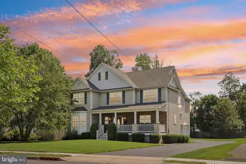 567 S Main St, Hightstown, NJ 08520