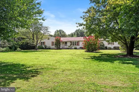 740 Windsor Perrineville Rd, East Windsor, NJ 08520