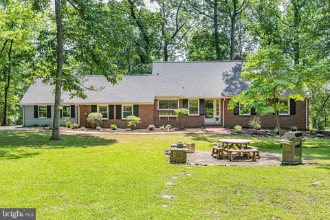 40 Harbourton Woodsville Rd, Pennington, NJ 08534