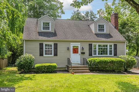 15 Hillside Rd, Princeton, NJ 08540
